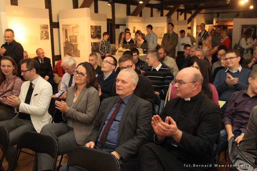 organizacja wystaw fotograficznych kuratorstwo galeria poznań